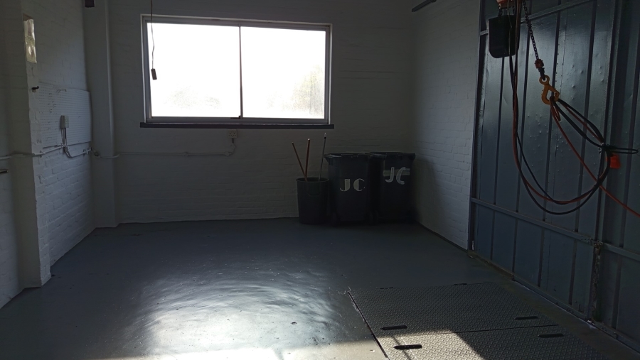 To Let Commercial Property for Rent in Maitland Western Cape
